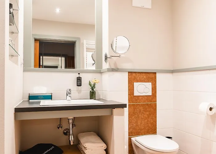 Henri Hotel 4*