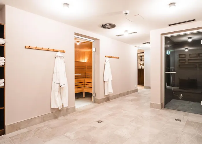 Hotel Henri 4*