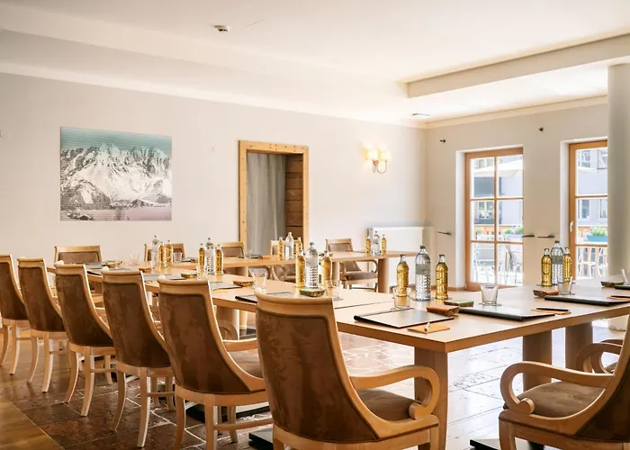 Henri Hotel 4*